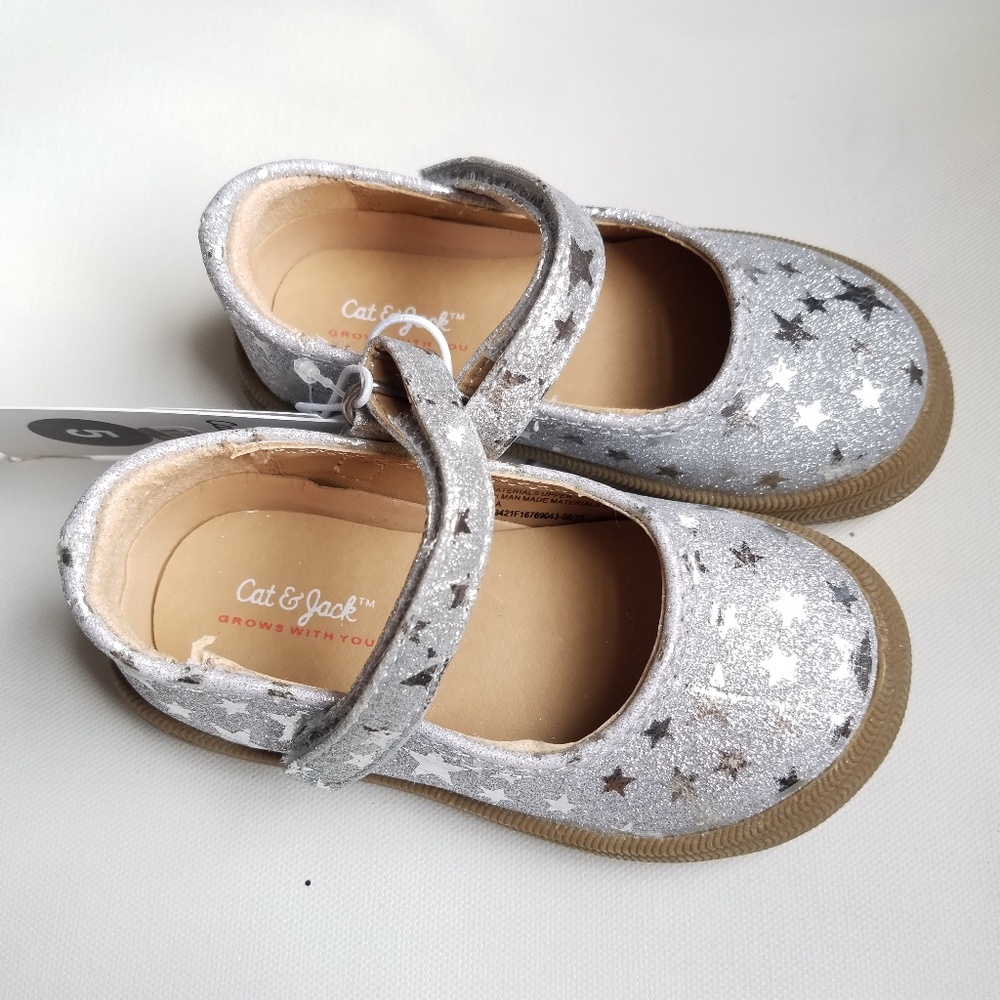 NWT Girls Toddler Silver Velcro Shoes-5 - Picture 1 of 2